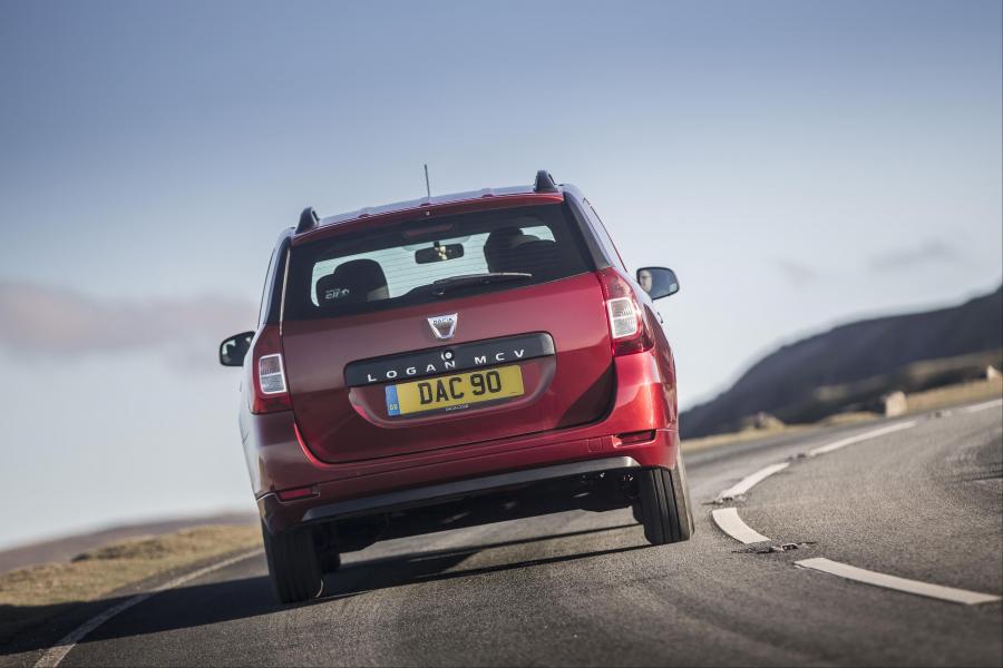  Dacia Logan MCV 2017 года  (UK) (фото 11 из 30)